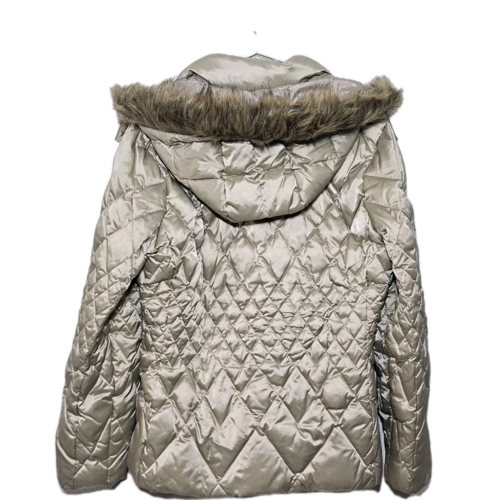 Roper Women's Beige Quilted Puffer Jacket with Faux Fur Hood - Picture 2 of 12